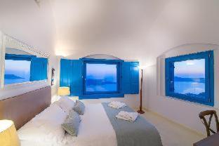 Aqua Luxury Suites Santorini - image 13