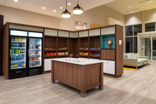 Holiday Inn & Suites Orlando - International Dr S, an IHG Hotel