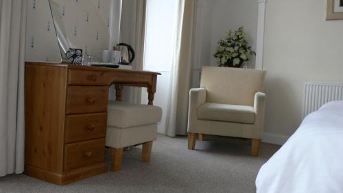 The Home Arms Bed and Breakfast Guest House