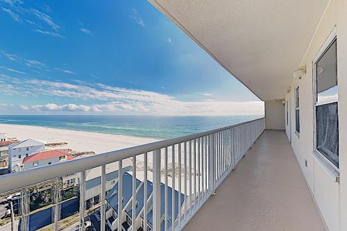 New Listing! Beachside Condo with Ocean Views & Pool condo - image 3