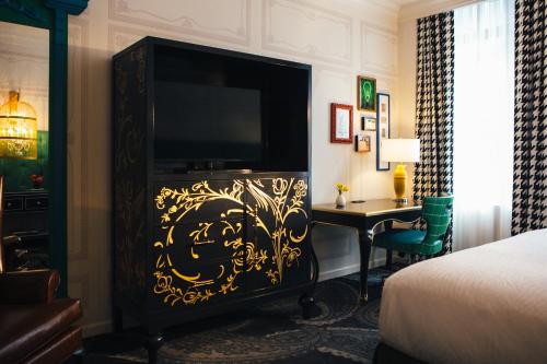 room detail thumbnail 1