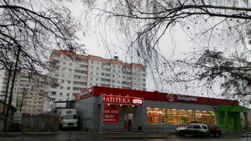 1-но комн кварт на 4 чел и 1 доп Елец - 100 м от бесплатной М4 - main image
