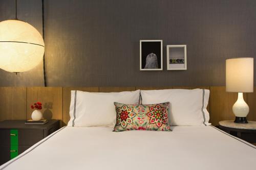 235063296 Kimpton Gray Hotel Chicago by IHG