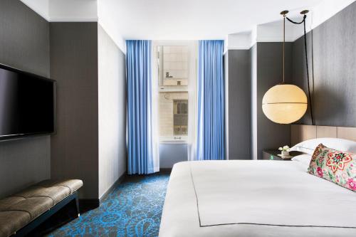 235063351 Kimpton Gray Hotel Chicago by IHG