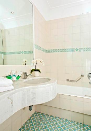 Grand Hotel Riviera - image 9