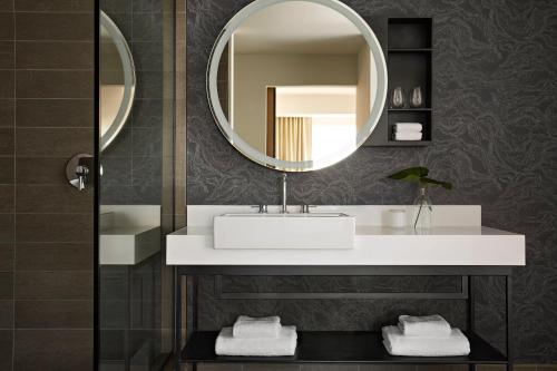 235070121 Kimpton Sawyer Hotel by IHG