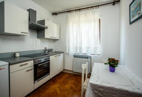Apartments Dorotea - image 8
