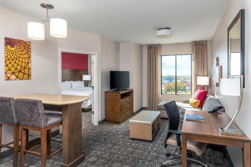 Staybridge Suites Charlottesville Airport an IHG Hotel - image 6