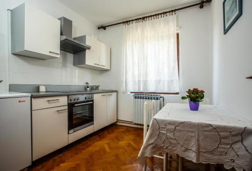 Apartments Dorotea - image 4