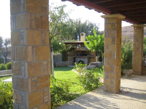 Caviro on the Beach, Moudhros (photo 10)