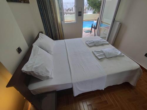 Private pool & Panorama View on Athens center Hill - image 10