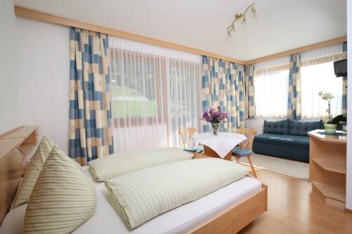 Hotel Garni Haus Anita - image 14