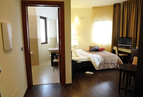 1 queen bed