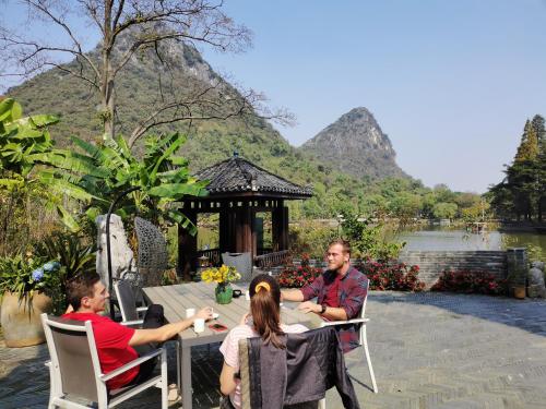 Guilin HeShe Lakeside Resort