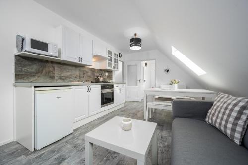 2 bedrooms, 3 beds