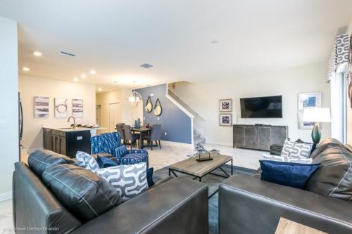sleep with Minons & Nemo - 5 Bedroom TH with pool townhouse - image 3