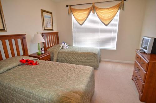 Prestigious Windsor Hills 5 Bdm Villa villa - image 7