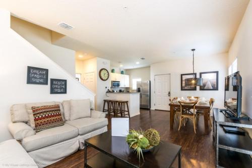 Intimate & Upscale - 4 Bdm Townhome townhouse - image 10