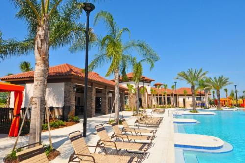 Paradise in Solterra - 6 Bdms - Private Pool Spa home - image 5