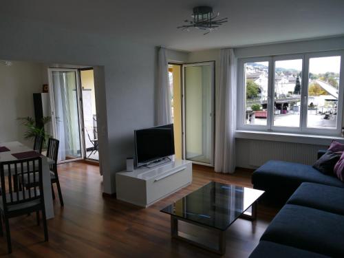 Helles Appartement in Seenahe