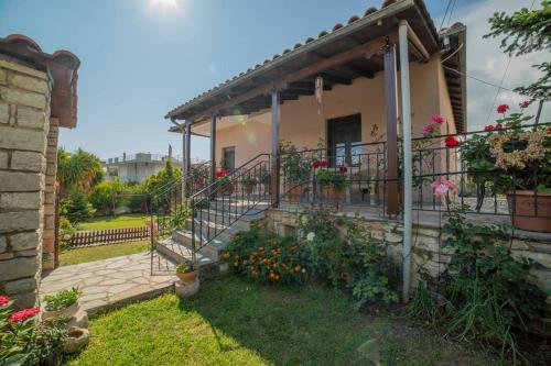  Family House with Garden and Playground in 46100 Néa Seléfkeia