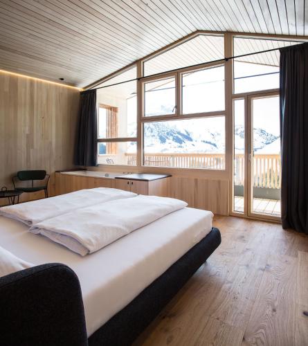 A Hotel Com Holzgauer Haus Hotel Warth Am Arlberg Austria