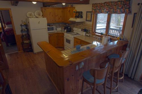 2 bedrooms, 3 beds