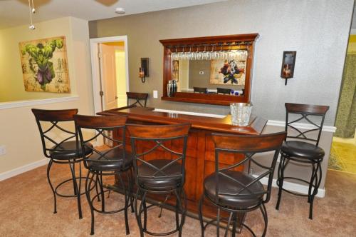 Champions Gate- 8 Bdm with Theater and Game Room home - image 4