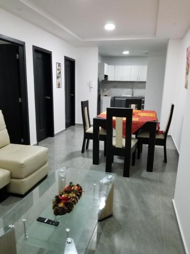 KattySuit-Salinas- in Salinas