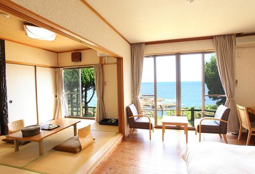 Tsushima Grand Hotel Set in a prime location of Tsushima, Tsushima Grand Hotel puts everything the city has to offer just outside your doorstep. The property offers guests a range of services and amenities designed to pro