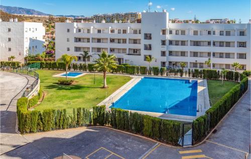 Stunning apartment in Mijas Costa with 2 Bedrooms, WiFi and Swimming pool - Apartment - Mijas Costa