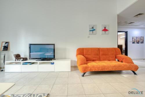 Community Vibe Living with Wellness Access Close to Metro, Mediterranean, Discovery Gardens by Deluxe Holiday Homes, Dubai (foto 6)