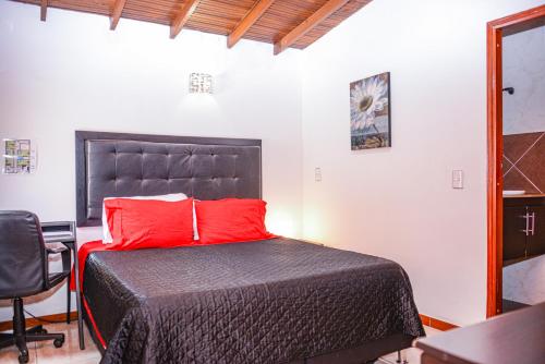 Apartment El Jeffe Medellin - image 5