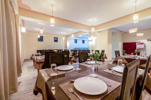 餐廳, 麥哲倫金橋酒店 (Magellan's The Golden Bridge) in 拉衝