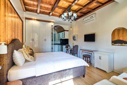 Little Colmar - Homestay & Pottery Studio, Халонг (фото 7)