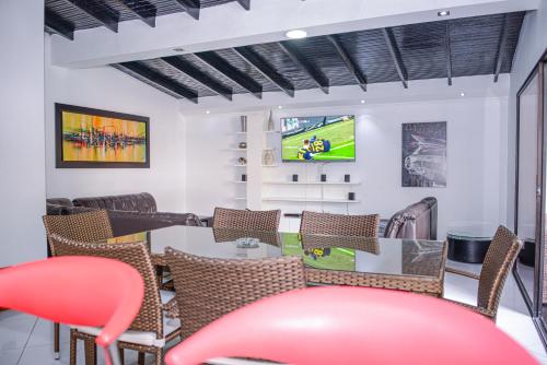 Apartment image 3