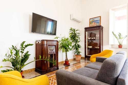 Villa Edera Rental Rooms - Tap to explore photos