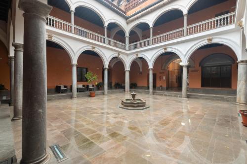 Apartamentos Palacio de los Jerónimos, Гранада