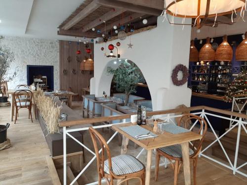 Restorāns, Hotel Gott in Brasova