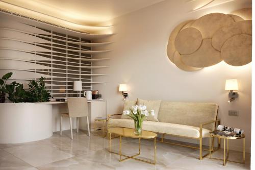 King Suite with Balcony image 1