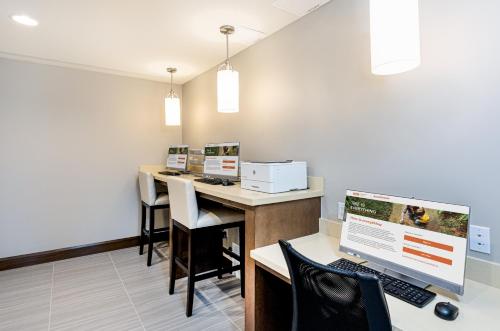 Staybridge Suites - Fort Lauderdale Airport - West an IHG Hotel - image 2