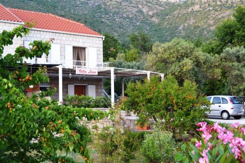  Apartments Lina, Pension in Brsečine