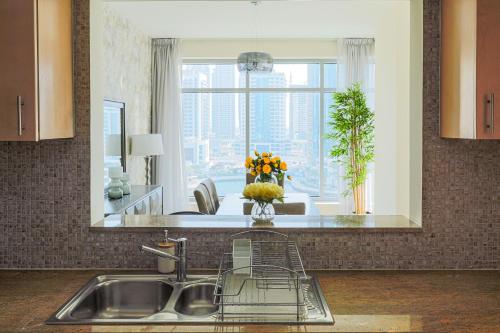 Nasma Luxury Stays - Pastel-Colored Apt With Jaw-Dropping Marina Views, Dubaï (photo 10)