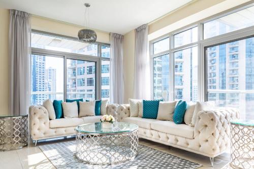 Nasma Luxury Stays - Pastel-Colored Apt With Jaw-Dropping Marina Views, Dubaï (photo 2)