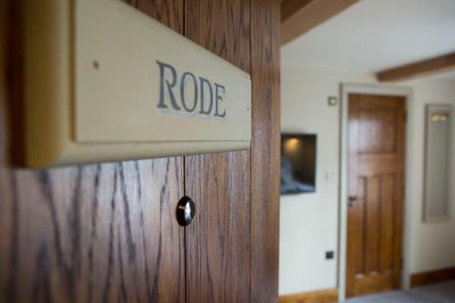 Létesítmények, The Legh Arms Prestbury in Prestbury