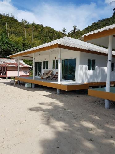 Bottle Beach 2 Bungalows Room Type - Quadruple Room with Sea View Bottle Beach 2 Bungalows Room Type - Quadruple Room with Sea View