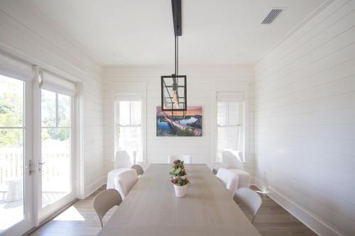 More Grayter - 12 Garfield by Dune Vacation Rentals - image 8