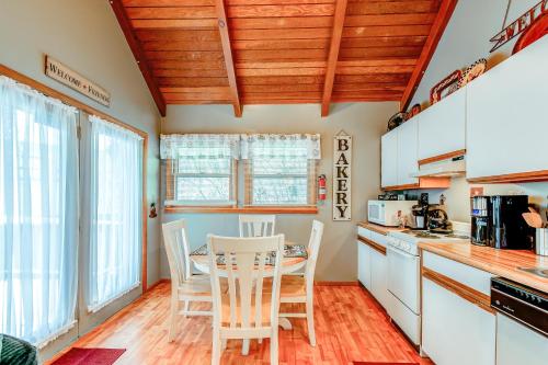 Baileigh's Bungalow - main image