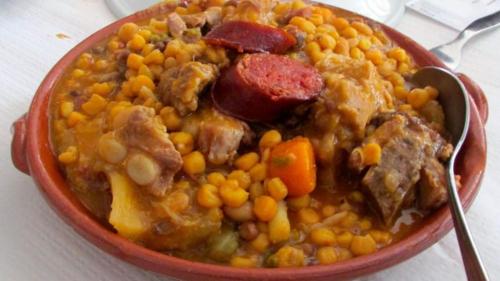 อาหารและเครื่องดื่ม, Hotel Avenida in อัสโซมาดา