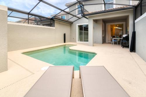 4 bedroom villa with themed bedrooms - image 5